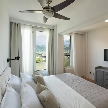 Cozy With A Beautiful View *
